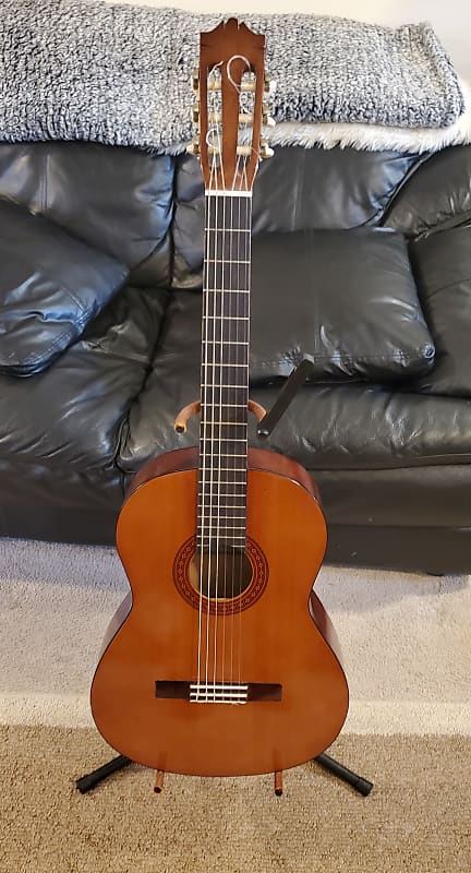 Yamaha C-330 Acoustic Guitar