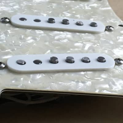 Grey Bobbin Lefty Alnico Single Coil Vintage Reissue Strat Pickup Set for Fender Custom Guitar CTS Pots Wiring Harness image 9