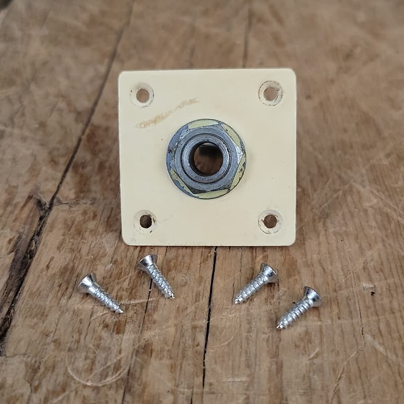 Les paul deals output jack plate