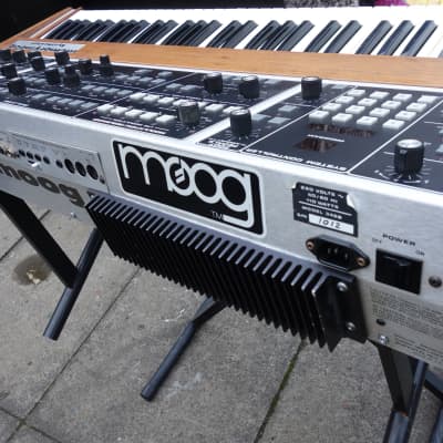 Moog  Memorymoog Plus (USA/1984) analogue programmable polyphonic synthesizer (100 memories) + MIDI + pro flightcase image 2