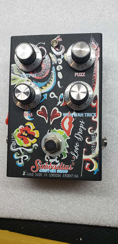 Love Drops Fuzz – SABBADIUS Electronics