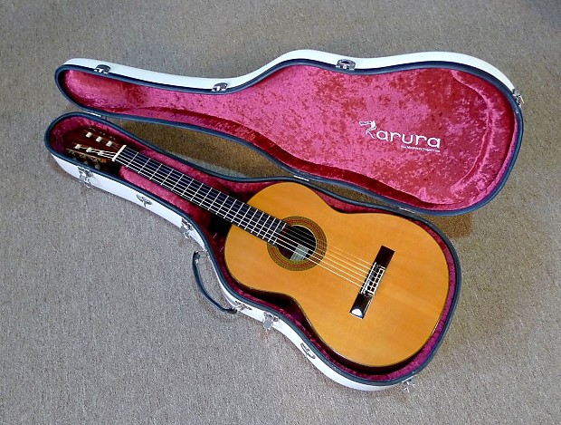 Karura guitar case cheap