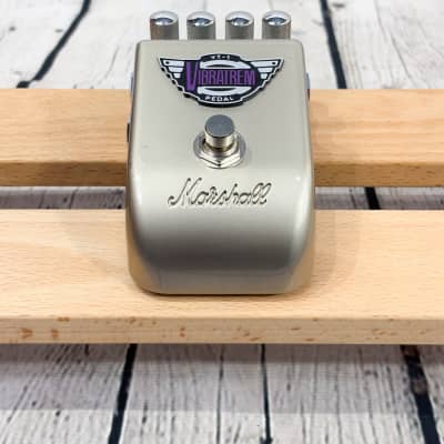 Marshall VT-1 Vibratrem Vibrato and Tremolo Pedal Silver image 2