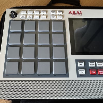 Akai MPC Live II Standalone Sampler / Sequencer Retro