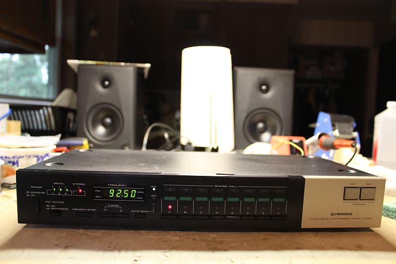 Pioneer TX-930 (2) AM FM Stereo Tuner  			