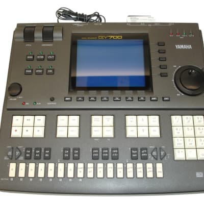 Yamaha QY700 Music Sequencer Workstation