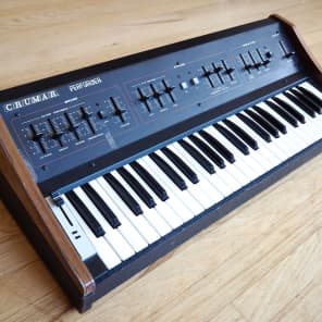 Crumar string synth top