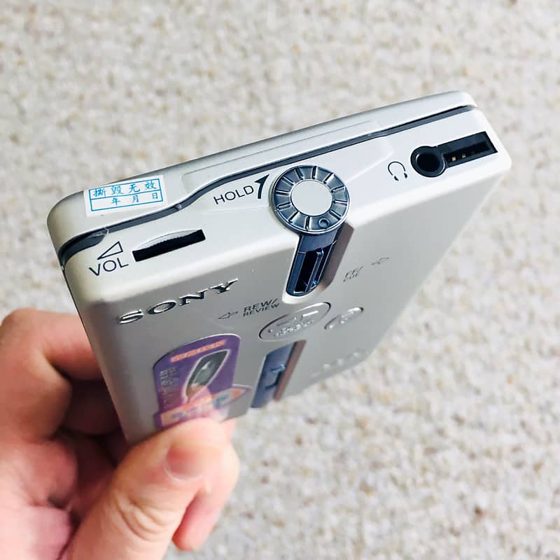 SONY WM EX651 Walkman Cassette Player, Excellent Silver Looking