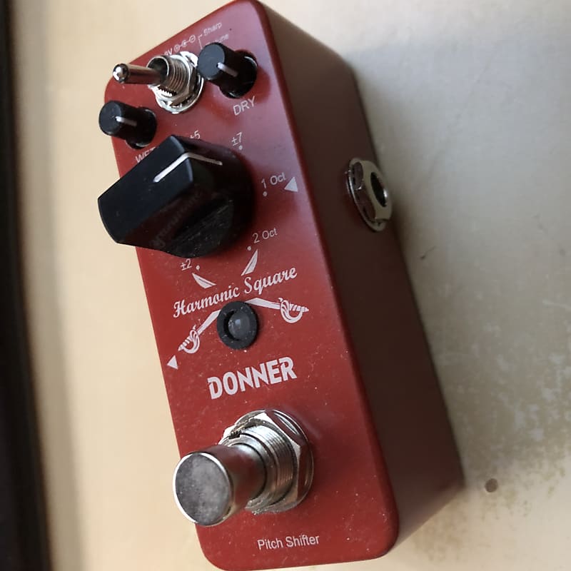 Donner Harmonic Square Octaver rot | Reverb