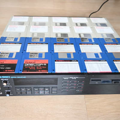 Roland S-550 Digital Sampler incl. 21 Floppy Disks