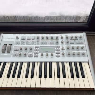 Access Virus TI2 Polar 37-Key Digital Synthesizer 2010s - Aged Polar White