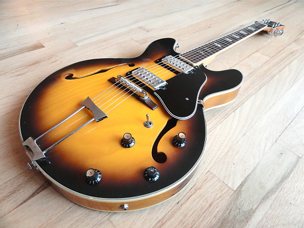 1960s Ventura Vintage Hollowbody Guitar Japan w Univox Coily Staple Pickups