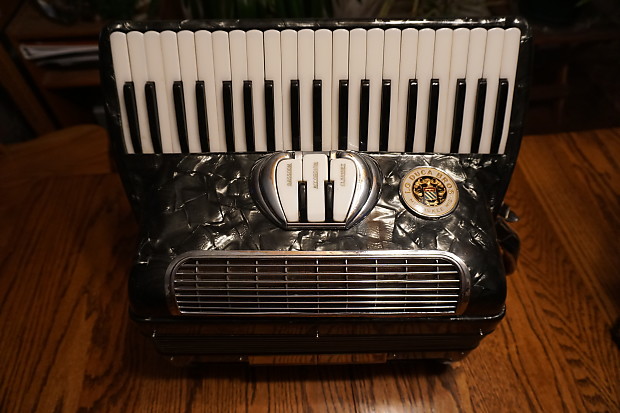 Lo Duca Bros Milwaukee Leader Accordion Italy Full Size