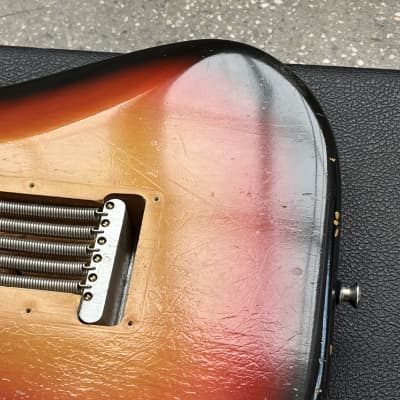 Fender Stratocaster 1965 - Three Tone Sunburst image 16