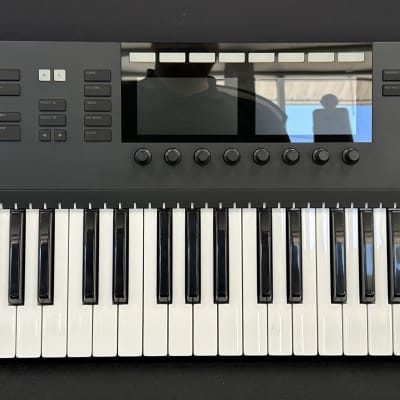 Native Instruments Komplete Kontrol S49 Mk2 - Black | Reverb Canada