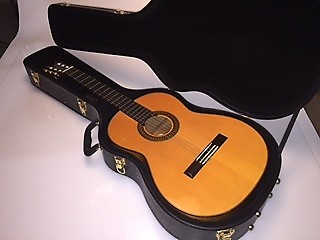 Angel Lopez Guitar Flamenco model w Solid Spruce top Flame