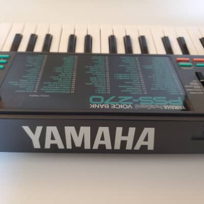 Yamaha PSS-270 Synthesizer 1986 with original box & manual