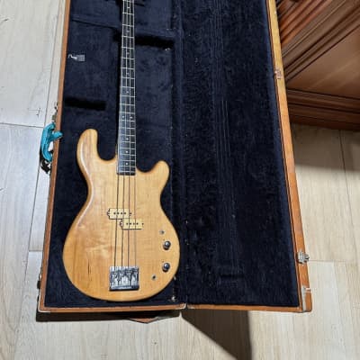 Kramer DMZ4001 Bass 1980 - a very clean & all original example for the pickiest Metal Neck guys ! image 11
