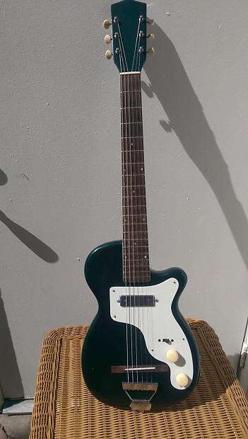 Ritchie valens shop harmony guitar