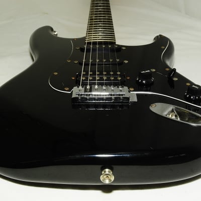 Fender Japan STM60 R Stratocaster E Serial Electric Guitar Fender Japan STM60 R Stratocaster E Serial Electric Guitar