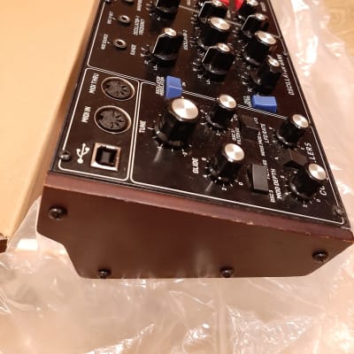 Behringer Model D Analog Synthesizer 2018 - Present - Black