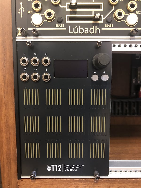 Doboz T12