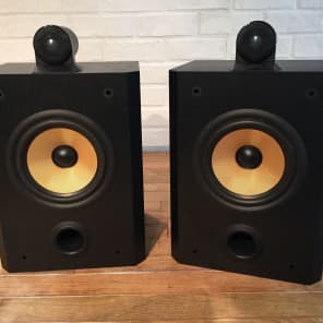 B W Matrix 805 studio monitor speakers pair near MINT condition