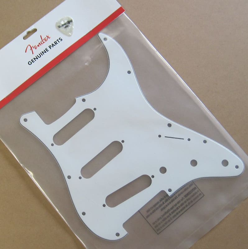 Fender Standard Stratocaster Pickguard 3-ply White 0991360000 image 1