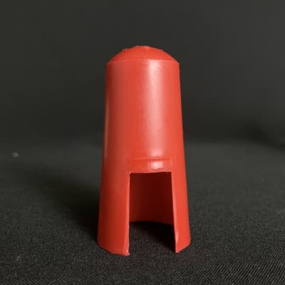 Generic Bb Clarinet Mouthpiece Cap - red image 1