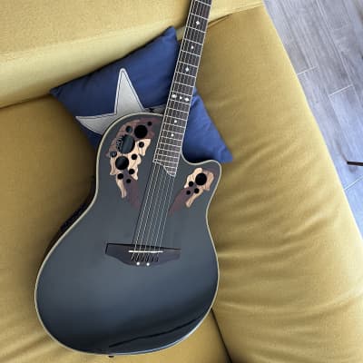 Ovation Celebrity Deluxe CS257 - Black image 1