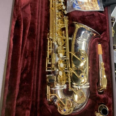 Used Jupiter 25th Anniversary JAS 769 Alto Saxaphone Outfit w/xtra neck like new image 2