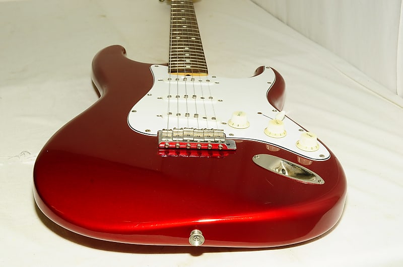 ギター YAMAHA ST400R MADE IN JAPAN ギター YAMAHA ST400R MADE IN JAPAN Yamaha ST400R Electric