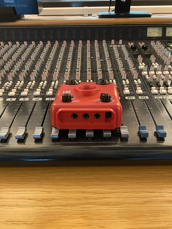 Zoom B1