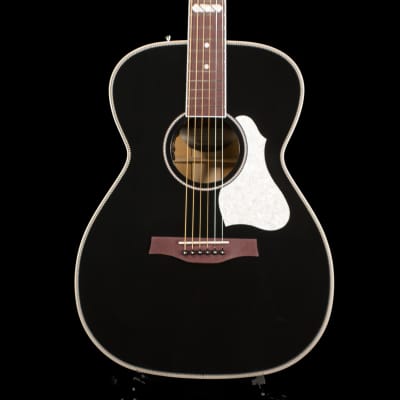 Seagull Artist Limited Tuxedo EQ Black w/ Tric Case | Reverb