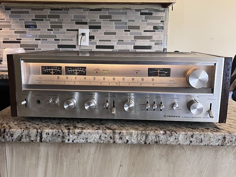Pioneer SX-780 45-Watt Stereo Solid-State Receiver 1979 - SIlver  			