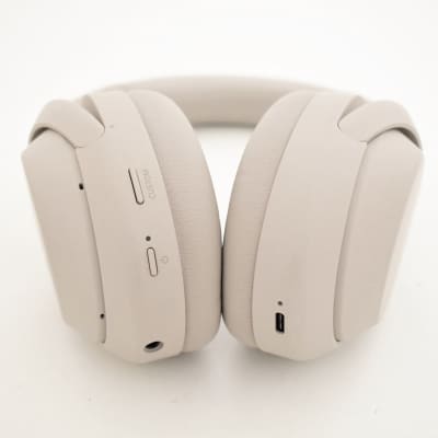 Sony WH-1000XM4 Wireless Active Noise Canceling Over-Ear Headphones - Silver image 4