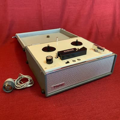 File:Vintage Electra Portable 4 Transistor Reel-To-Reel Tape