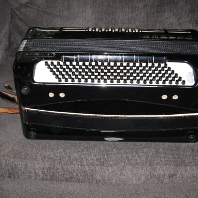 Hohner Imperitor V Accordion, 5/5 Reed Double Tone Chamber * Project image 5