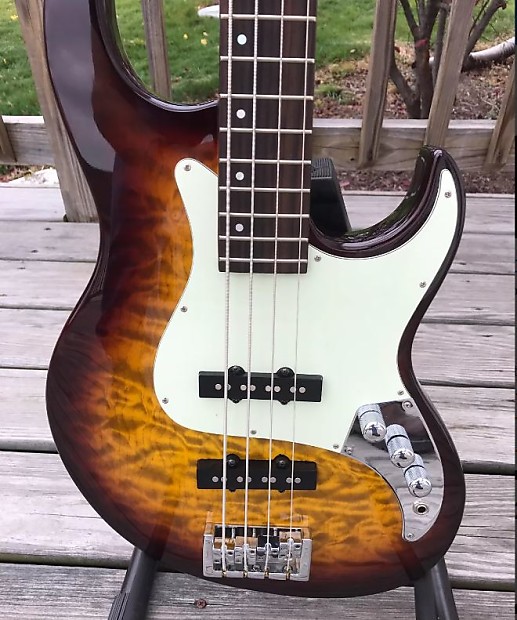 Fairlane greg bennett bass guitar hotsell