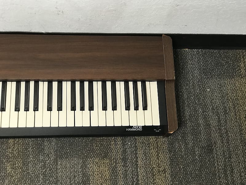 Hammond XB-2 - What To Know & Where To Buy | Equipboard