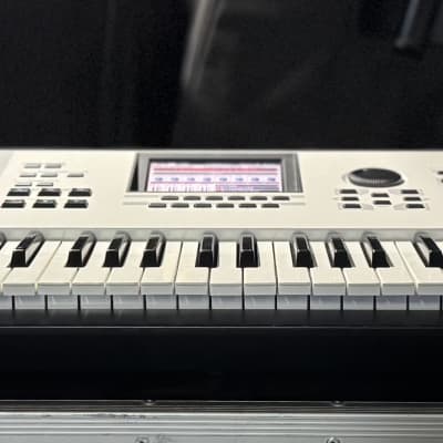 Yamaha Motif XF 7 - White