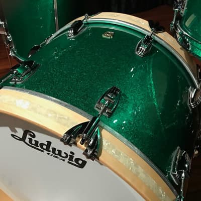 Ludwig Classic Maple Green Sparkle Fab kit w/ Vintage White Marine Bass Hoop Inlays image 3