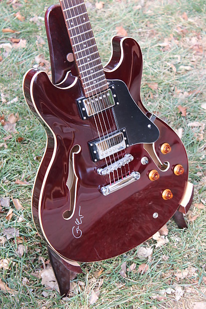 Used Silvertone SSLA-30/TR Semi-Hollow Electric Guitar Red 6
