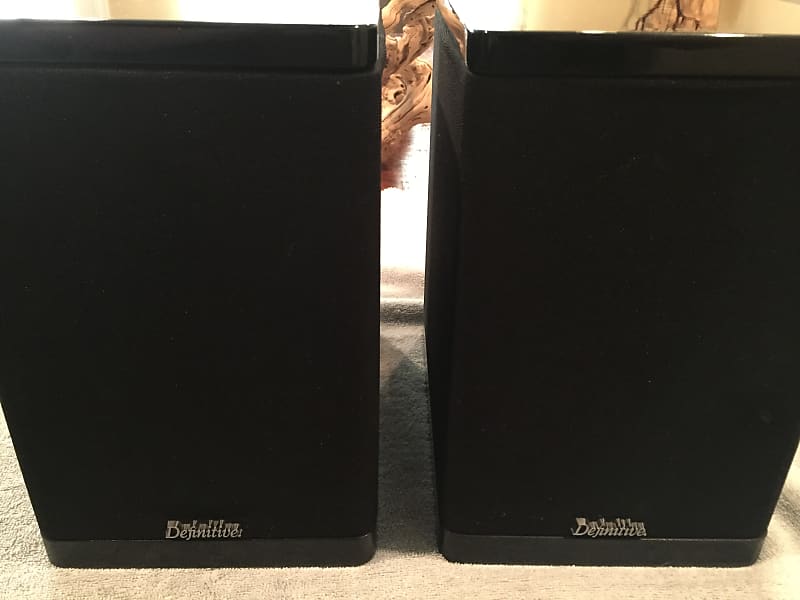 Definitive Technology BP7002. 7.2 surround set. CLR2002. Reverb