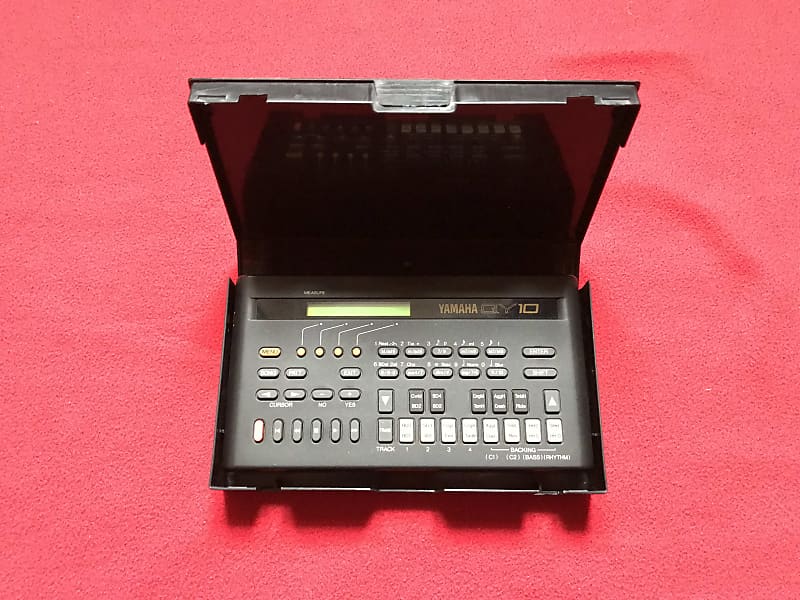 Yamaha QY10 90s - Black image 1