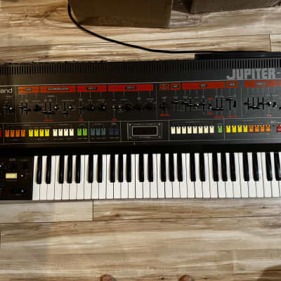 Roland Jupiter-8 61-Key Synthesizer