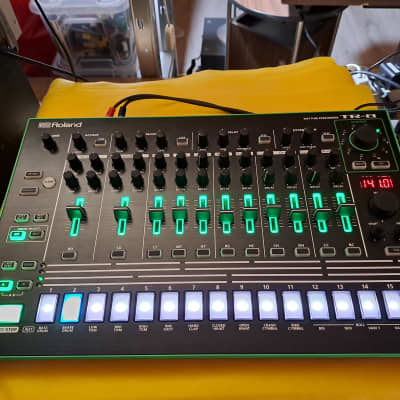 Roland AIRA TR-8 Rhythm Performer Drum Machine 2014 - Present - Black