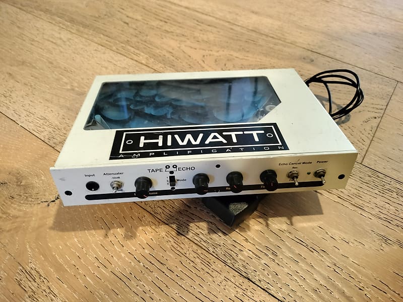 hiwatt tape echo white rare Reverb