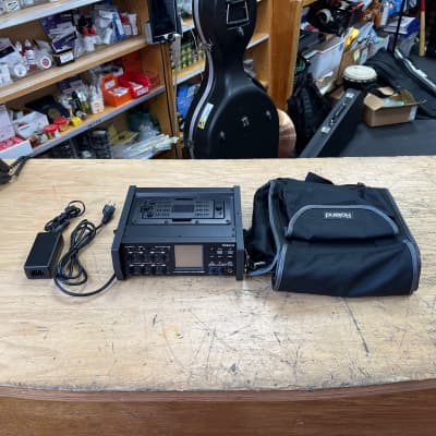 Used Roland R-88 8-Channel Portable Field Recorder and Mixer with Bag and AC Adapter Made in Japan