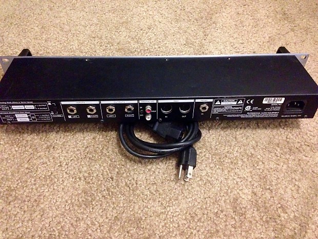 t.c. electronic M300 マルチエフェクトプロセッサー TC Electronic | Product | M300